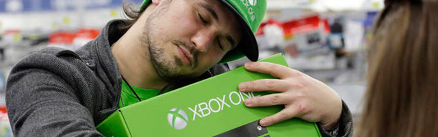 За сутки Microsoft продал более 1 миллиона консолей Xbox One
